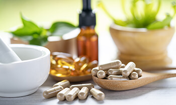 Kapseln und diveres Naturgesundheitsprodukte. Kategoriebild Gesundheitsprodukte